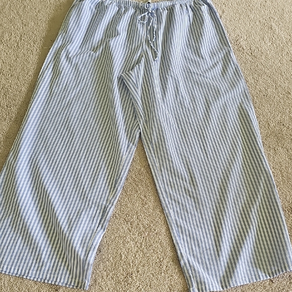 Elegant Blue Striped Wide Leg Pants - Picture 2 of 5